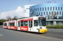 Straßenbahn Mainz: Adtranz GT6M-ZR der MVG Mainz - Wagen 215, aufgenommen im September 2018 in der Nähe der Haltestelle  Bismarckplatz  in Mainz.