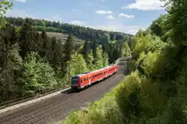 612 097 als RE 3863 aus Bamberg nach Hof Hbf zwischen Neuenmarkt-Wirsberg und Marktschorgast auf der Schiefen Ebene, 01.05.2018