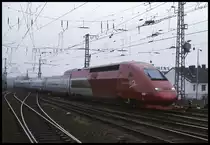 Thalys 4343 erreicht hier am 18.2.2001 um 12.53 Uhr aus Köln kommend den HBF Aachen.