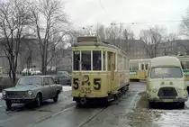 København / Kopenhagen Københavns Sporveje: Der Tw 525 hält am Sonntag dem 8. Februar 1970 in der Schleife am Øresundsvej (København S, Sundbyøster). Der Tw fuhr als Sonderwagen anlässlich des fünfjährigen Jubiläums der Sporvejshistorisk Selskab (: der Dänischen Gesellschaft für Straßenbahngeschichte). - Scan eines Farbnegativs. Film: Kodak Kodacolor X.