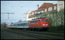 Einfahrt in Melle für 141290 mit dem RB aus Osnabrück am 29.4.2001 um 11.04 Uhr.
