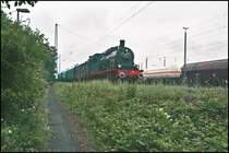 78 468 rollt mit 212 325 am Zugschluss am 27.05.07 in den G�terbahnhof K�ln-Kalk ein.