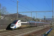 TGV Lyria 4710 durchfährt den Bahnhof Gelterkinden. Die Aufnahme stammt vom 19.01.2019.