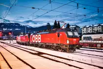 Endlich sind die ÖBB-Vectrons regelmäßig unterwegs :-)
Hier warten soeben 1293 217-0 und 1293 001-4, im Bahnhof Spittal-Millstättersee, auf den nächsten Einsatz.
Aufgenommen am 29.1.2019.