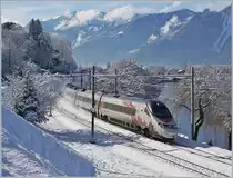 Der SBB RABe 503 022-7  Johann Wolfang Goethe  und, zu meinem Leidwesen, ein weiterer RABe 503 als EC 32 auf dem Weg von Milano nach Genève kurz nach Villeneuve. 
29. Jan. 2019
