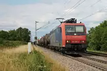 Am 20.07.2017 hatte Re 482 006-4, letzte noch ohne LED-Lampen fahrende Re 482.1, die Aufgabe den  BASF -Zug DGS 49069 (Karlsruhe Rbf - Basel SBB Rbf) zu bespannen, als sie bei Buggingen in Richtung Zielbahnhof unterwegs war.