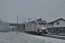 186 903-1 rauscht mit einem KLV durch Erftwerk gen Grevenbroich und weiter nach Venlo.

Grevenbroich 30.01.2019