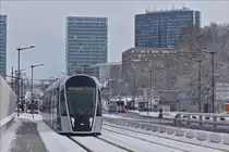 Bei diesem Wetter ist ein Abstecher zur st�dtischen Stra�enbahn von N�ten, wenn schon einmal mehr Schnee im S�den von Luxemburg liegt als bei uns im Norden. 
Das Bild zeigt einen CAF Urbos von LUXTRAM S.A. auf dem Pont Grande-Duchesse Charlotte (Rout Br�ck). 31.01.2019 (Jeanny)