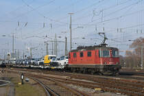 Re 430 362-4 durchfährt den badischen Bahnhof. Die Aufnahme stammt vom 23.01.2019.