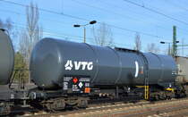 Kesselwagen vom Einsteller VTG mit österreichischer Registrierung mit der Nr, 33 RIV 81 A-VTG 784 8 916-1 Zans (UN-Nr.: 33/1203 = Benzin) am 30.01.19 Bf. Flughafen Berlin-Schönefeld. 