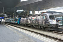 H-START 470 001  Freedom First , am 03.02.2019 kurz vor der Abfahrt mit dem D 145  Lehar  nach Budapest in Wien Hauptbahnhof.