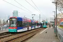 VGF Bombardier Flexity Classic S-Wagen 237+2xx als Doppeltraktion auf der Linie 20 am 02.02.19 in Frankfurt Uni Klinikum