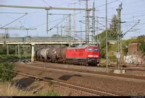 Das Highlight des Abends bildete ein Kesselzug mit 232 280-8 DB, der Lutherstadt Wittenberg Hbf in südwestlicher Richtung bei perfektem Licht durchfährt.
[1.8.2018 | 18:21 Uhr]