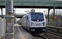 RheinCargo GmbH & Co. KG mit  187 079-9  [NVR-Number: 91 80 6187 079-9 D-RHC] Richtung Stendel am 06.02.19 Bf. Berlin-Hohenschönhausen.