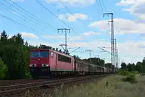 155 123-3 rauscht mit Schiebewandwagen durch Berlin Wuhlheide gen Norden.

Berlin 24.07.2018