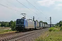 Am Nachmittag des 21.07.2017 fuhr ATLD/XRAIL 145-CL 202 (145 098-0) mit ihrem  LKW Walter -KLV, dessen Ziel Zeebrugge in Belgien war, bis Aachen West. Hier ist sie mit ihrem Zug bei Industriegebiet von Buggingen unterwegs gen Freiburg (Breisgau).