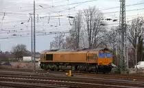 Ein Nachschuss von der Class 66 653-07 von HSL kommt als Lokzug aus Montzen(B) nach Aachen-West und fuhr in Aachen-West ein. 
Aufgenommen vom Bahnsteig in Aachen-West. 
Bei Sonne und Wolken am Nachmittag vom 6.2.2019.