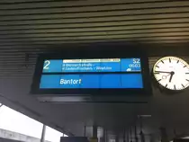 Am 25.06.2016, hatte diese S-Bahn 40 Verspätung und fuhr nur bis  Bandorf, die Aufnahme war in Hannover Hbf.