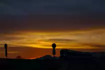 Einige mit  Stoptafeln  gesicherte Bahnübergänge gibt es im Sulmtal noch. 
Hier im  Ermerbogen  gilt nicht nur wegen der EK Vmax 60km/h 
9.02.2019