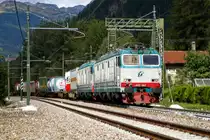 FS-Trenitalia E 652 062 und eine unbekannte E 652 mit KLV-Zug in Richtung Verona (Campo di Trens/Freienfeld, 03.09.10). Die Front wurde z. T. digital gereinigt.