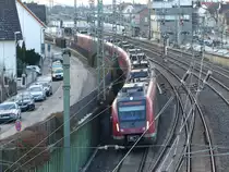 Eine S9 nach Hanau hat soeben Kelsterbach verlassen und zweigt jetzt auf die Flughafenspange ab. Aufgenommen am 5.1.2017 13:44