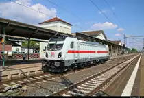 Mit frischem Kaffee an Bord beschleunigt der Tf von 147 552 DB nach einer kurzen Pause aus dem Bahnhof Nordhausen auf Gleis 1 in westlicher Richtung.
[3.8.2018 | 16:13 Uhr]
