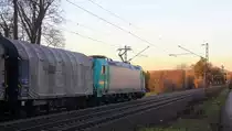 185 615-2 von Crossrail fährt als Schubhilfe sie schiebt einem schweren gemischten Güterzug aus Linz Voestalpine(A) nach Antwerpen Waaslandhaven(B) bis zum Gemmenicher-Tunnel. Vorne fährt die Class 66 266 035-5  von Railtraxx. 
Aufgenommen an der Gemmenicher-Rampe am Gemmenicher-Weg auf dem Montzenroute.
In der Abendstimmung am Abend vom 14.2.2019. 