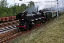CSD 556 0506 (CD 90 54 5560 506-3) fährt am 22.September 2018 mit dem Os 28843 von Ceske Budejovice in den Bahnhof Kaplice ein.