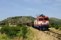441 903 (91 50 0441 903-1 BIH-ZFBH) mit Güterzug bei Kula Norinska am 10.06.2018 