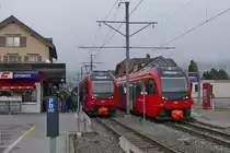 Der soeben als S23 1142 von Wasserauen kommende ABe 4/12 1002 trifft in Urn�sch auf den von Gossau kommenden und wartenden  Walzer -Triebzug ABe 4/12 1004, der am 29.12.2018 als S23 1143 nach Wasserauen weiterfahren wird