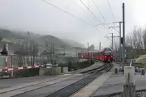 Auf der Fahrt von Wasserauen nach Gossau f�hrt der  Walzer -Triebzug ABe 4/12 1002 am 29.12.2018 als S23 1142 in den Bahnhof von Urn�sch