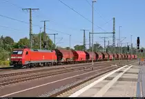 Schüttgutzug mit 152 064-2 DB durchfährt Magdeburg Hbf in südlicher Richtung.
[7.8.2018 | 10:27 Uhr]