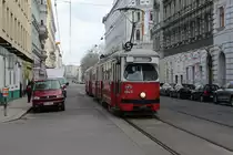 Wien Wiener Linien SL 5 (E1 4540 + c5 1360) XX, Brigittenau, Rauscherstraße / Bäuerlegasse am 14. Feber / Februar 2019. - Hersteller der Straßenbahnfahrzeuge: Bombardier-Rotax (vorm. Lohnerwerke). Baujahre: 1975 (E1 4540) und 1976 (c4 1360).