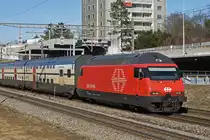 Re 460 118-3 fährt Richtung Bahnhof Muttenz. Die Aufnahme stammt vom 17.02.2019.