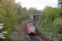 DB Regio 422 057 // Aufgenommen zwischen Essen Hbf und Essen-Kray Nord. // 25. April 2016