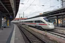 ICE Mainz fährt an den Bahnsteig 4 in Stralsund Hbf. - 20.02.2019
