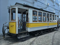 Das 1909 erworbene Fahrzeug No.247 wurde  The English Car  genannt, weil es von der britischen  United Electric Car Company  in Preston hergestellt wurde. (Museu do Carro Eléctrico Porto, Januar 2017)
