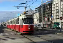 Wien Wiener Linien SL 18 (E2 4042 (SGP 1980)) IV, Wieden, Wiedner Gürtel / Karl-Popper-Straße am 14. Feber / Februar 2019.
