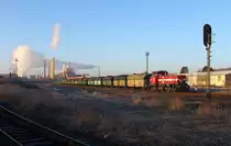 Die 724 709 der Sokolovská uhelná, právní nástupce, a.s. am Werksbahnhof Citice fährt gleich einen Kohlezug in das Werk hinein. Aufgenommen am kalten 18.2 früh morgens. Im Hintergrund ist das Große Kraftwerk von Citice zu sehen. 