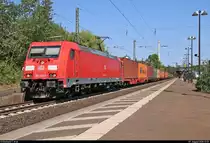 Containerzug mit 185 310-0 DB durchfährt den Bahnhof Uelzen auf Gleis 101 Richtung Hannover.
[7.8.2018 | 13:07 Uhr]