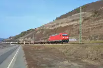DB Cargo 185 381-1 mit gemischten Güterzug auf der Rechten Rheinstrecke am 23.02.19