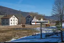 SBB RABe 526 264 am 17. Februar 2019 als RE Biel - La Chaux-de-Fonds in Cortébert. Die GTW AJU werden derzeit in Bellinzona revidiert und danach an Thurbo abgegeben. RABe 526 264 ist das erste solche Fahrzeug im Thurbo-Anstrich.