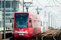 Die KVB Linie 7 mit der Wagennummer 4044 auf dem Weg zur Achener Straße Gürtel.