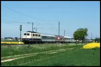 111201 ist hier am 9.5.2002 um 14.35 Uhr mit einem Regionalzug aus Augsburg um 14.35 Uhr nach Ulm unterwegs.