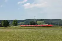 Auf dem Weg von Freiburg (Brsg) Hbf nach Seebrugg befand sich am 30.07.2017 die 146 235-7  Konstanz , welche gerade den Bahnhof von Titisee verlassen hatte und in Richtung Seesteige/Felderb Bärental fuhr.