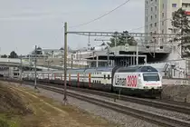 Re 460 075-5 mit der Léman 2030 Werbung, fährt Richtung Bahnhof Muttenz. Die Aufnahme stammt vom 19.02.2019.