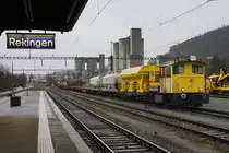 Swiss Rail Traffic (SRT)
Güterverkehr ab und nach Rekingen via RBL.
Bereitstellung des Güterzuges mit dem SRT Tm 232 501-8, ehemals SBB, in Rekingen am 1. März 2019.
Foto: Walter Ruetsch