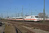 ICE 401 580-6 fährt beim badischen Bahnhof ein. Die Aufnahme stammt vom 26.02.2019.