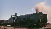 25 NC  Kerry Anne  der SAR beim Wasserfassen in Modderriver im November 1976. Die Idee, den 25 NC Mädchennamen zu geben, hatte der Depotleiter von De Aar.