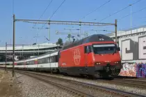 Re 460 081-3 fährt Richtung Bahnhof Muttenz. Die Aufnahme stammt vom 21.02.2019.